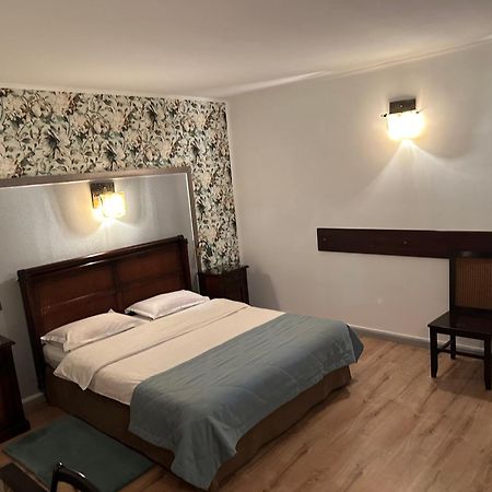 Pensiunea Casa Alba Ghimbav Ngoại thất bức ảnh