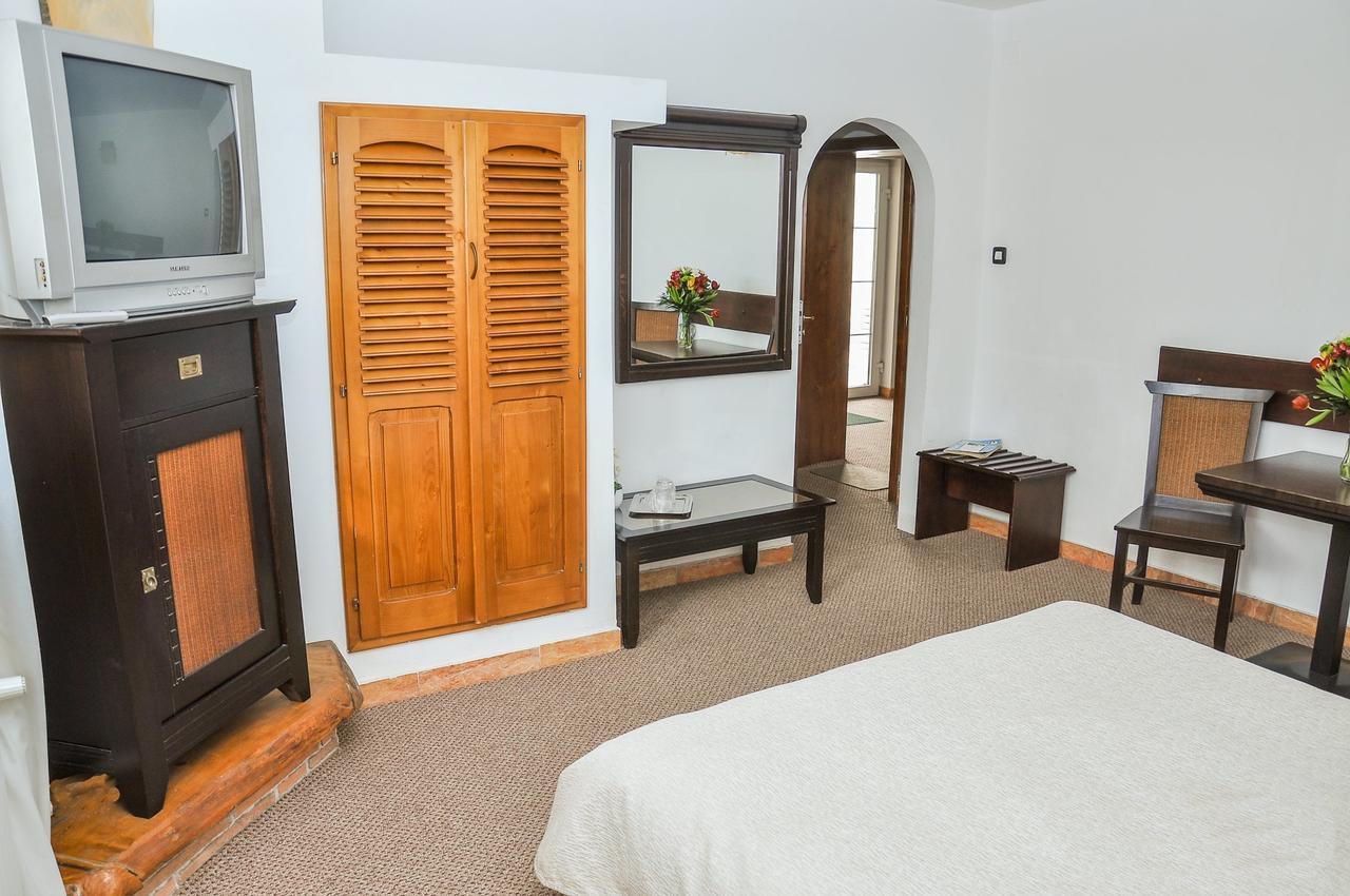Pensiunea Casa Alba Ghimbav Ngoại thất bức ảnh
